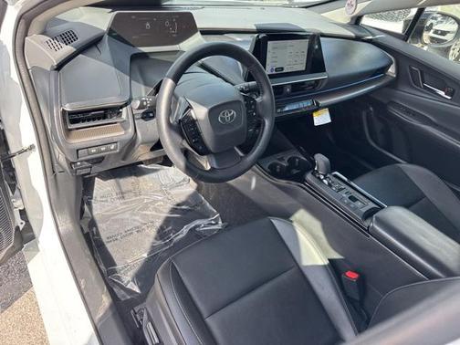 2025 Toyota Prius LE