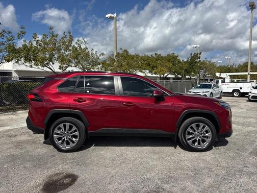 2024 Toyota RAV4 XLE Premium