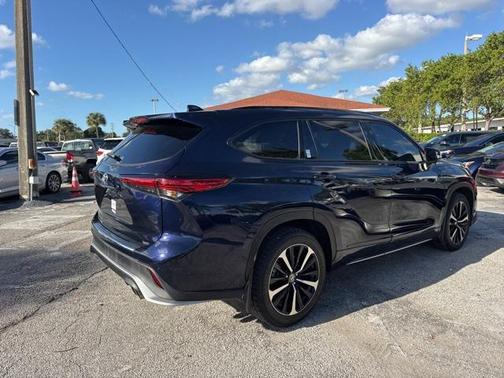 2022 Toyota Highlander XSE