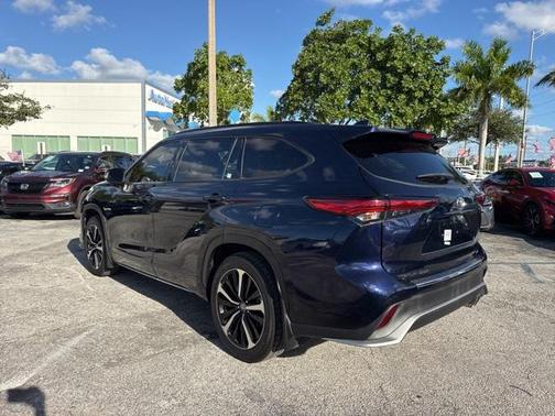 2022 Toyota Highlander XSE