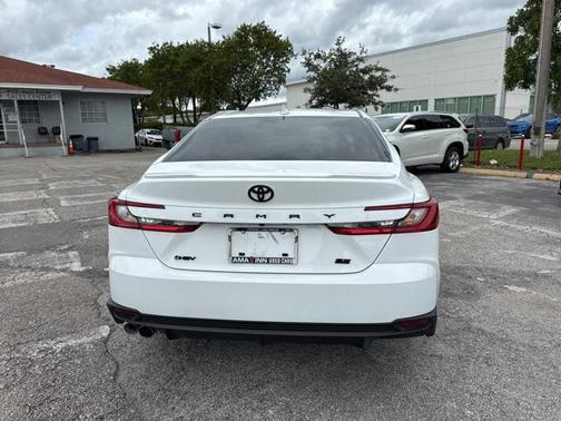 2025 Toyota Camry SE