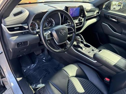 2024 Toyota Highlander XSE