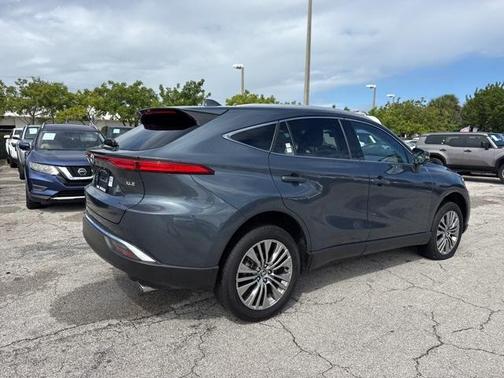 2024 Toyota Venza LE