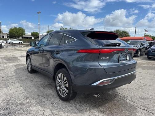 2024 Toyota Venza LE