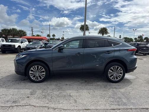 2024 Toyota Venza LE