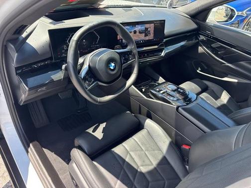 2025 BMW 530 i