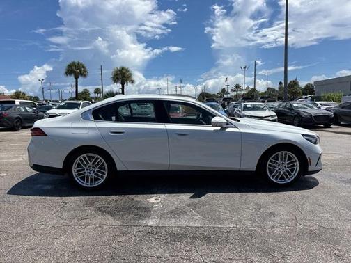 2025 BMW 530 i