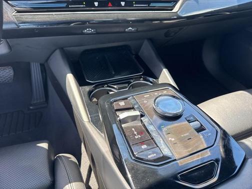 2025 BMW 530 i
