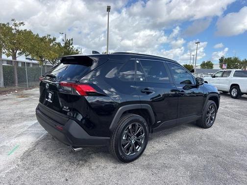 2023 Toyota RAV4 Hybrid XLE Premium