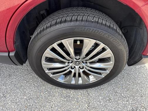 2023 Toyota Venza XLE