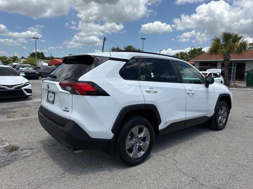 2024 Toyota RAV4 Hybrid LE
