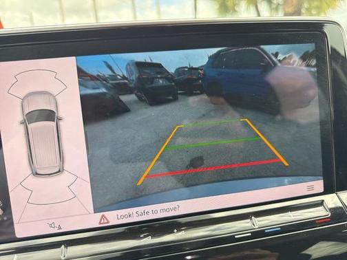 2025 Volkswagen Atlas 2.0T SE w/Technology 4MOTION