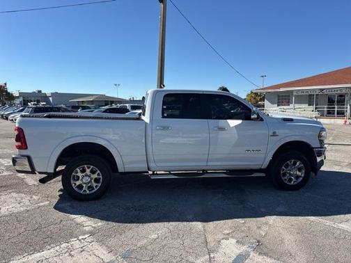 2020 RAM 3500 Laramie Crew Cab 4x4 6'4' Box