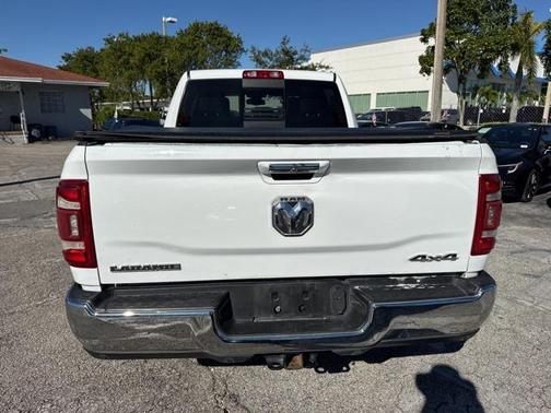 2020 RAM 3500 Laramie Crew Cab 4x4 6'4' Box