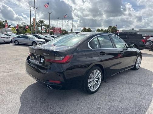 2024 BMW 330e xDrive