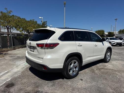 2016 Toyota Highlander Limited Platinum