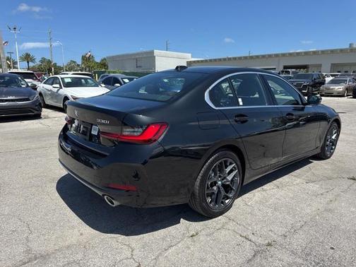 2025 BMW 330 i