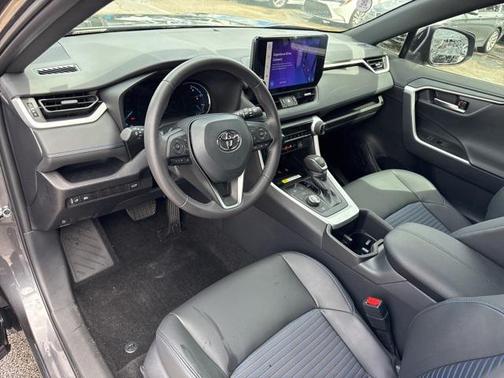 2025 Toyota RAV4 Hybrid SE