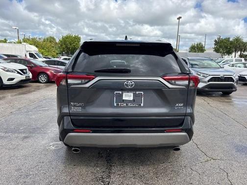 2025 Toyota RAV4 Hybrid SE