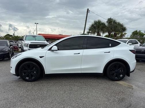 2023 Tesla Model Y Long Range Dual Motor All-Wheel Drive
