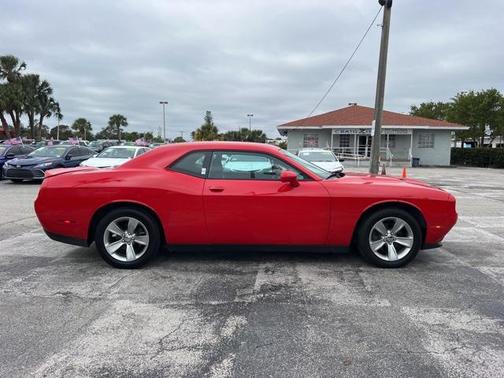 2021 Dodge Challenger SXT