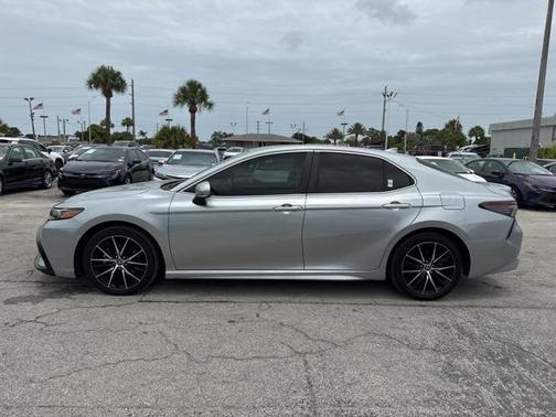 2022 Toyota Camry SE