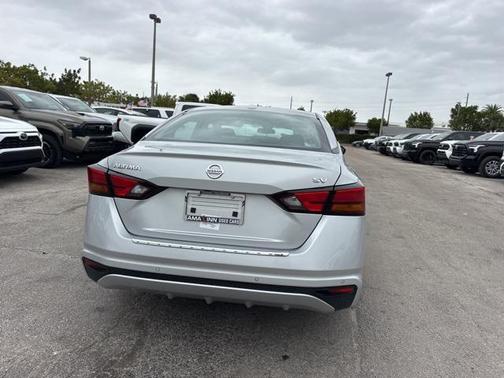 2022 Nissan Altima 2.5 SV