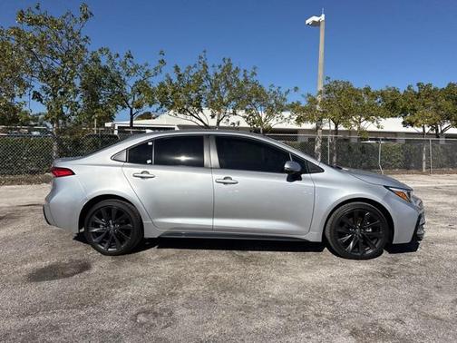 2024 Toyota Corolla Hybrid SE