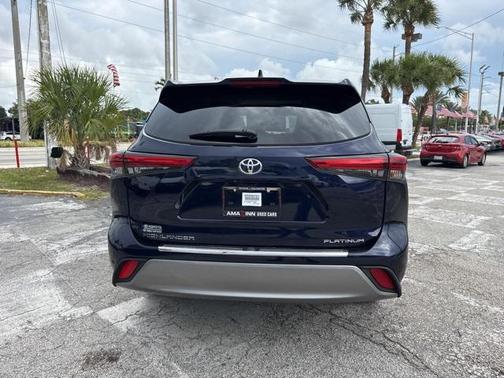 2023 Toyota Highlander Platinum