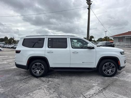 2022 Jeep Wagoneer Series III 4x2