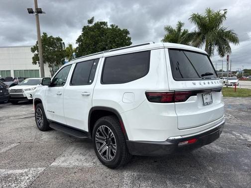 2022 Jeep Wagoneer Series III 4x2
