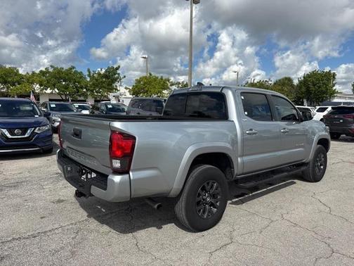 2022 Toyota Tacoma SR5