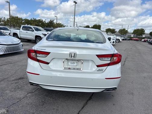 2019 Honda Accord Touring 2.0T