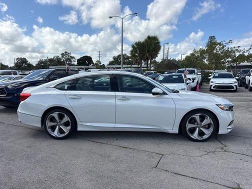 2019 Honda Accord Touring 2.0T