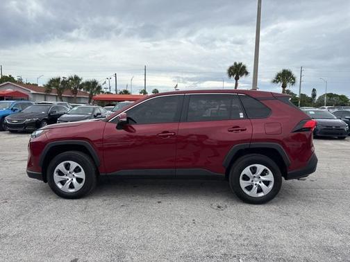 2025 Toyota RAV4 LE