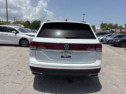 2024 Volkswagen Atlas 2.0T SE