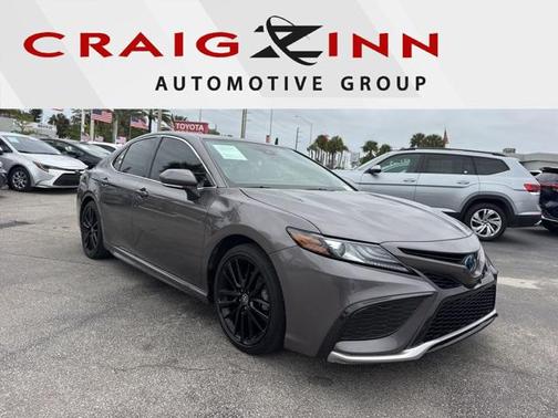 2024 Toyota Camry Hybrid SE