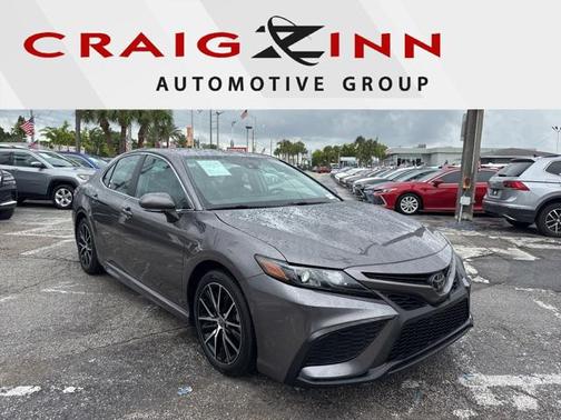 2022 Toyota Camry SE