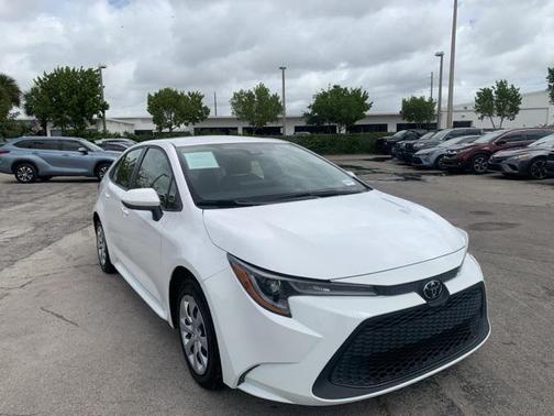 2022 Toyota Corolla LE