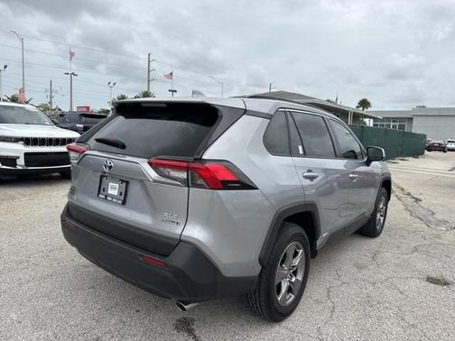 2024 Toyota RAV4 Hybrid XLE
