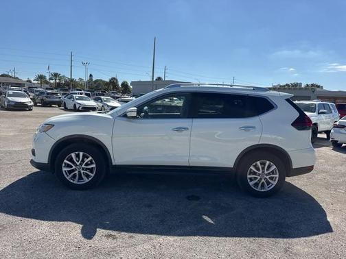 2020 Nissan Rogue SV