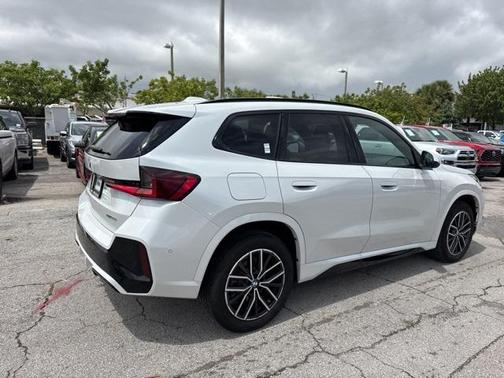 2025 BMW X1 xDrive28i
