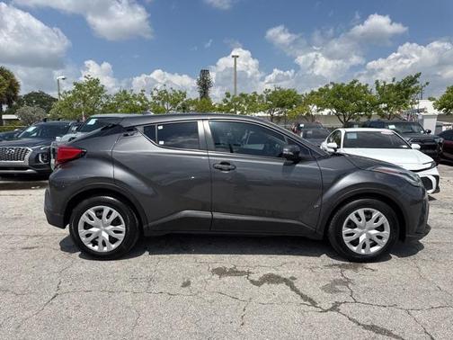 2021 Toyota C-HR LE
