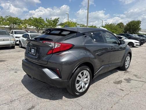 2021 Toyota C-HR LE