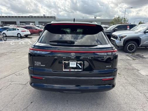 2025 Toyota Crown Signia XLE