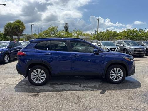2024 Toyota Corolla Cross LE