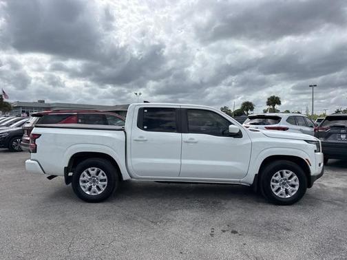 2023 Nissan Frontier SV