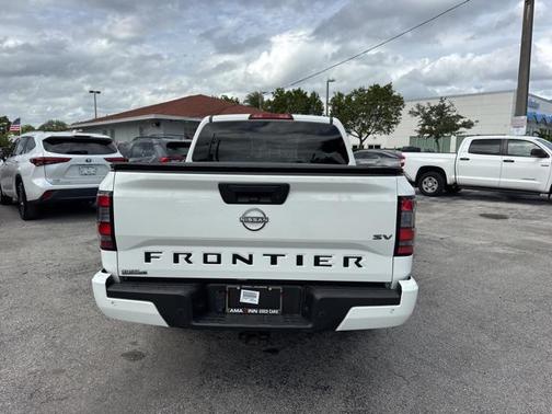 2023 Nissan Frontier SV