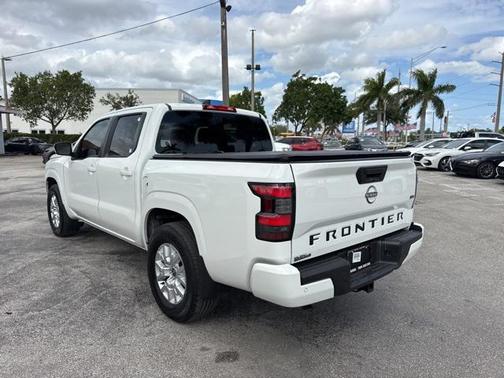 2023 Nissan Frontier SV