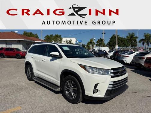 2017 Toyota Highlander SE